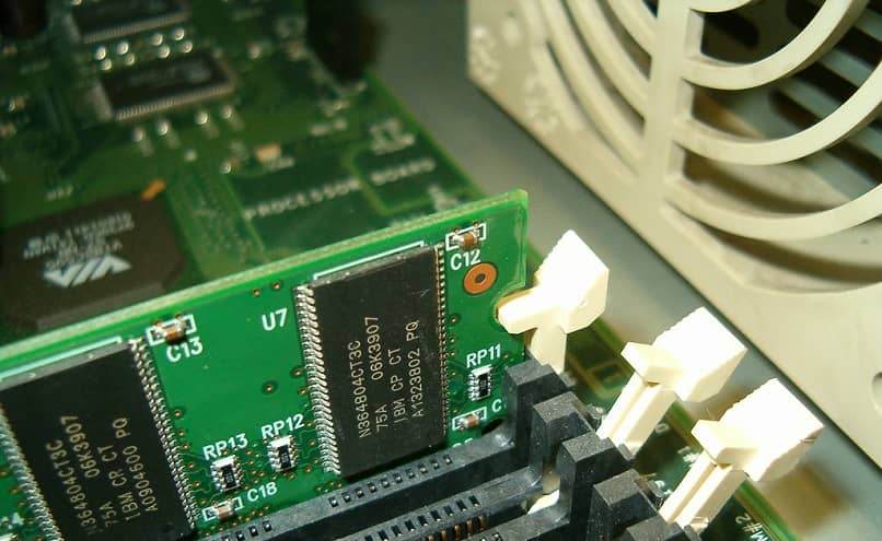Es importante saber qué tipo de memoria DDR necesita tu computadora